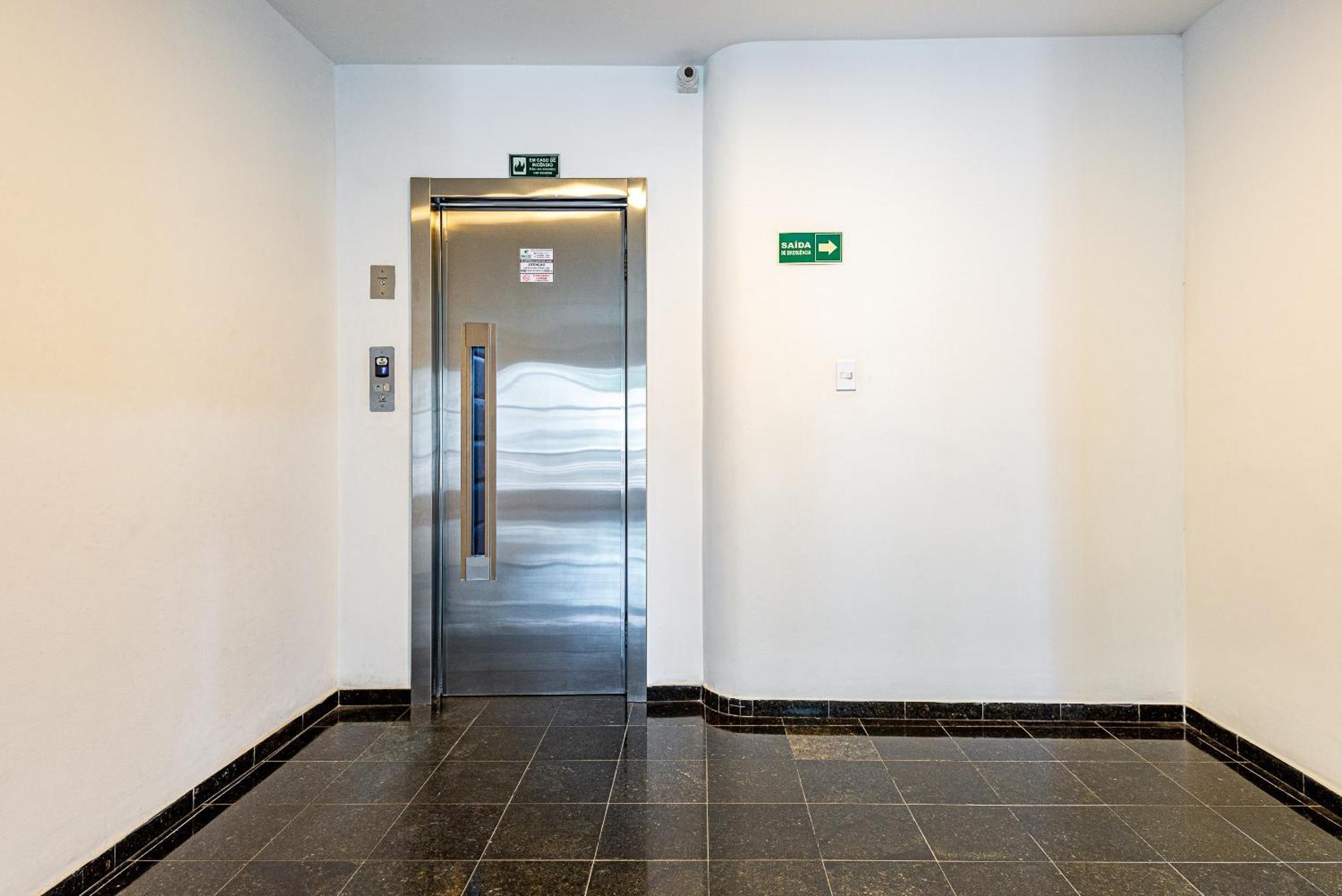 Apartamento Ape Retro Completo - 350 M Da Da Enseada *